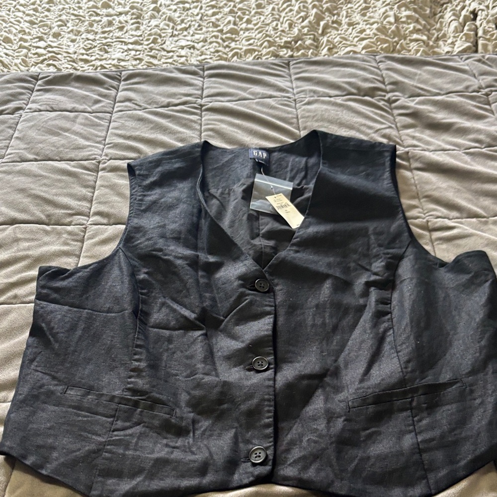 GAP Black Button-Front Tailored Vest